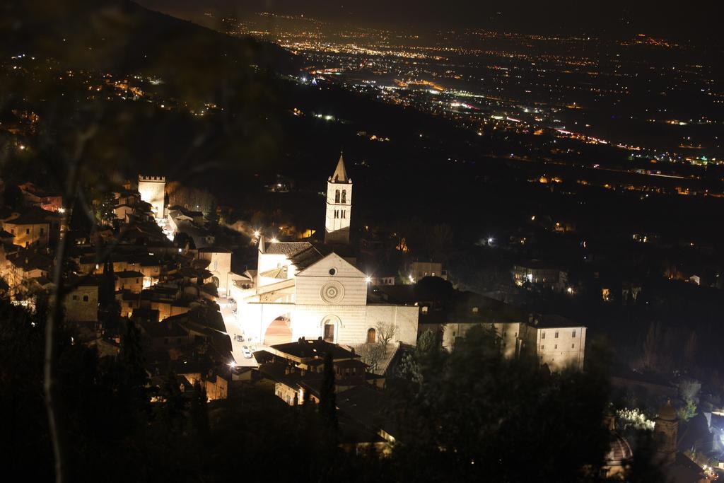 Magnifica Luxury Suites Assisi Luaran gambar