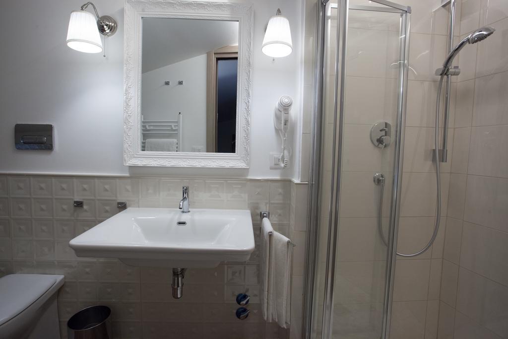 Magnifica Luxury Suites Assisi Luaran gambar